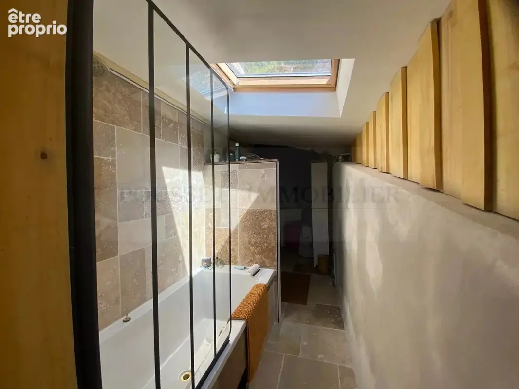 Maison en pierre amenagee sur 2 niveaux avec jardin de       1102 m². - photo 13
