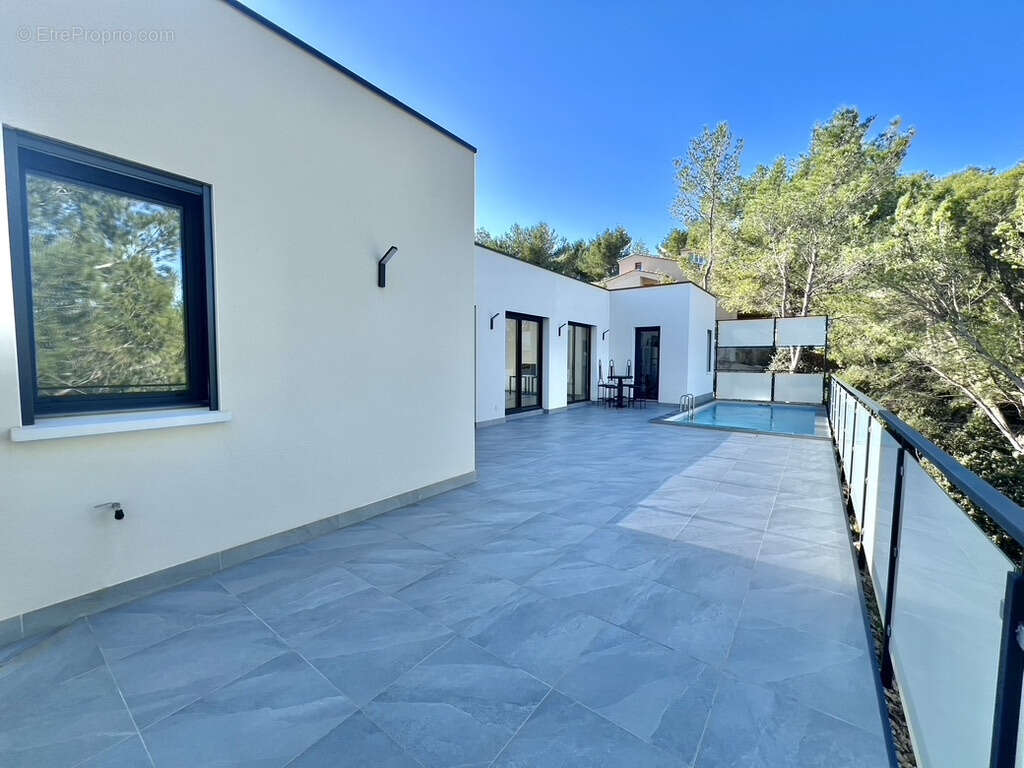 Villa Contemporaine de 2024 - Vue Panoramique exceptionnelle - photo 6