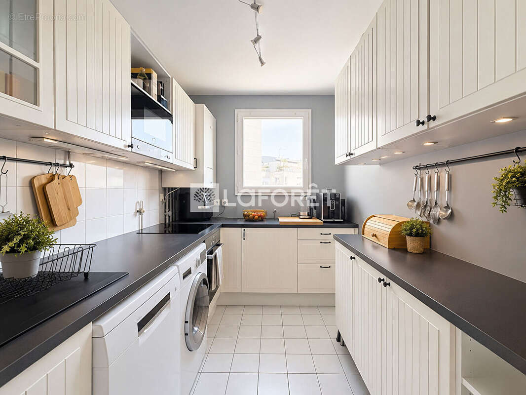 Appartement à SURESNES