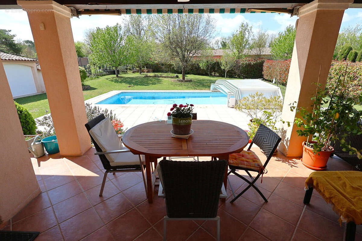 VILLA 130 m² et sous sol total sur 1575 m² de terrain avec piscine - photo 12