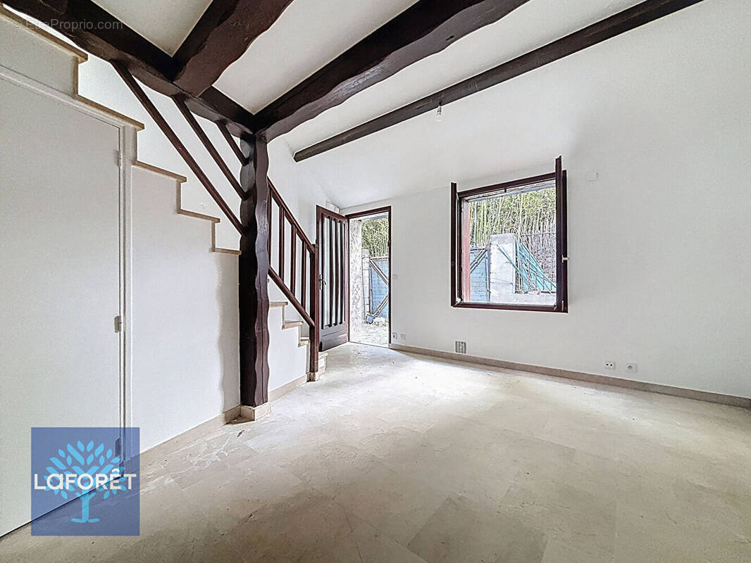 Maison à CHENNEVIERES-SUR-MARNE