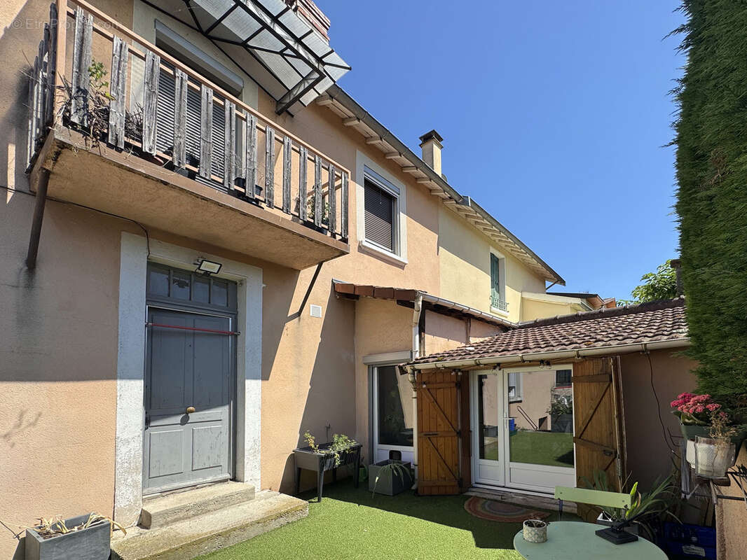 Appartement à OULLINS