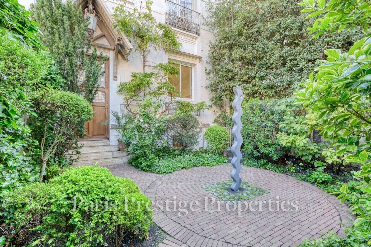 Maison à NEUILLY-SUR-SEINE