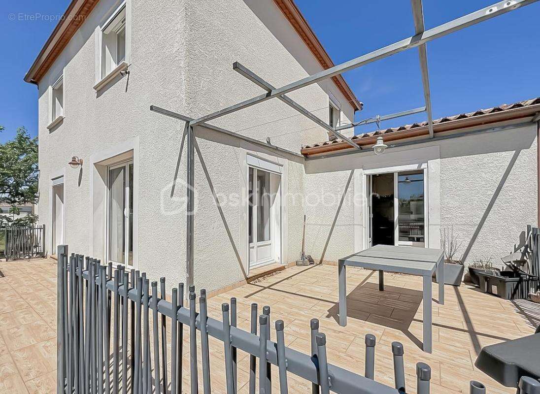 Maison à POMEROLS