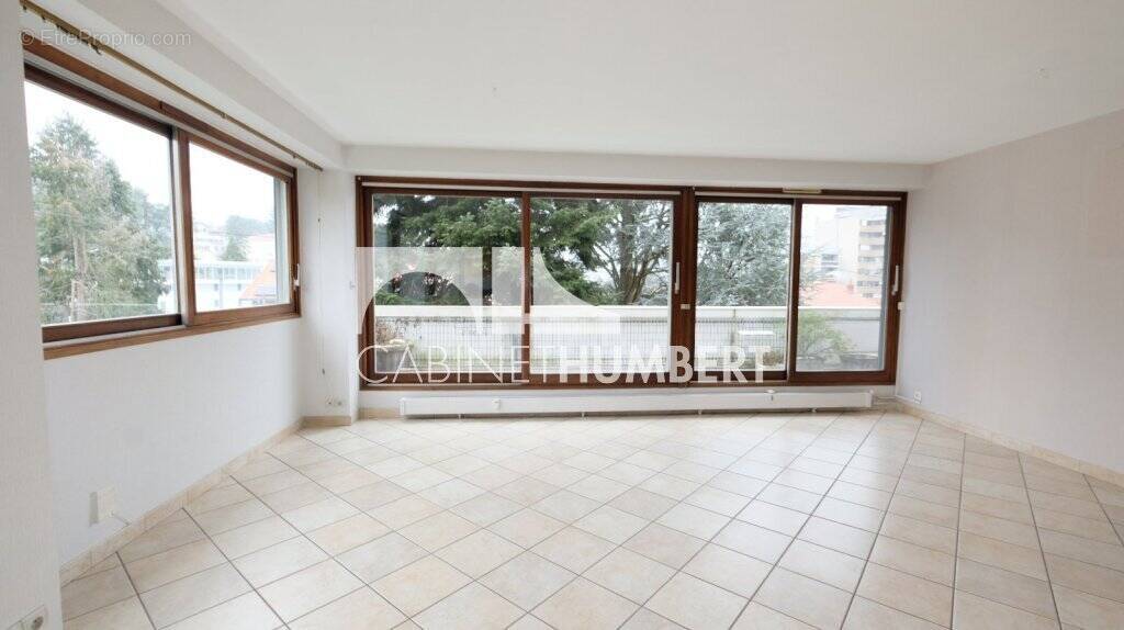 Appartement à SAINT-ETIENNE