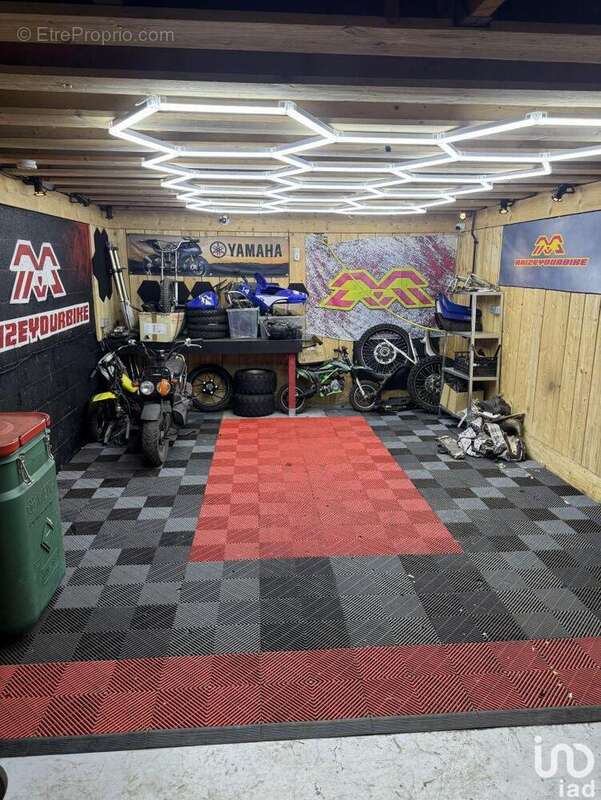 Photo 7 - Commerce à AVRAINVILLE