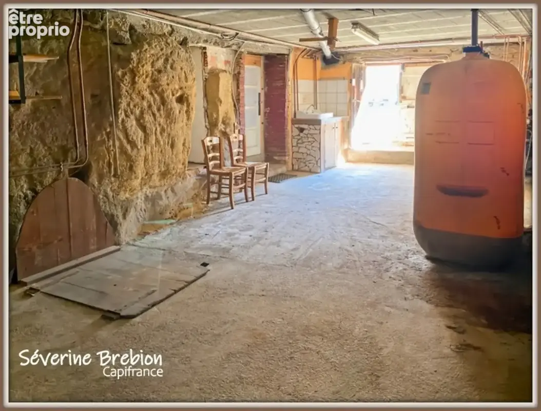 Maison spacieuse, gros potentiel, garage, terrasse – Peschadoires, à 5 min de Thiers - photo 25