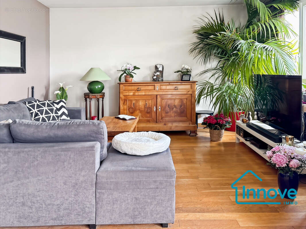 Appartement à LA CELLE-SAINT-CLOUD