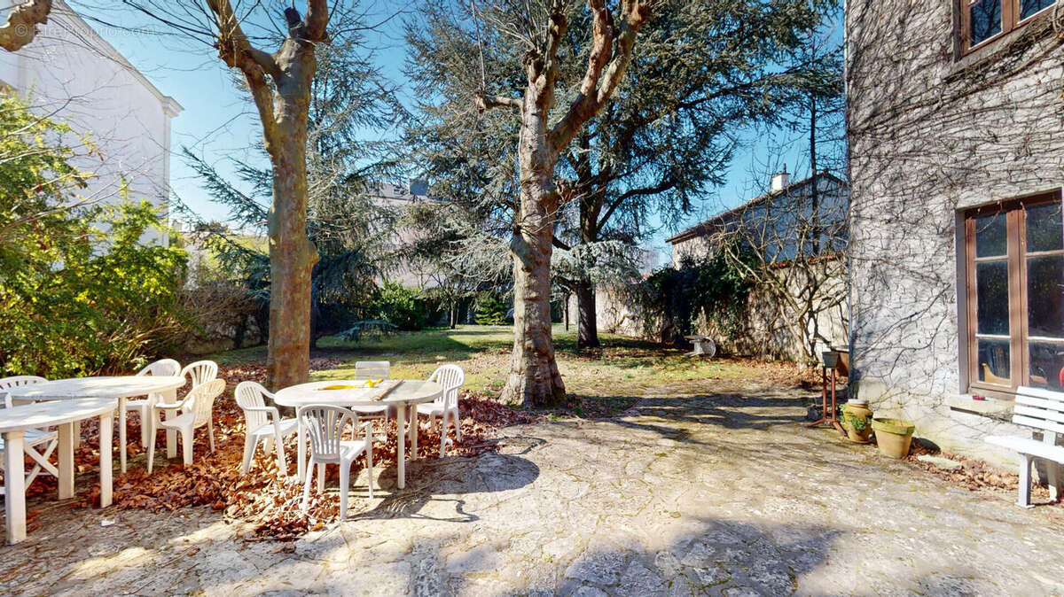 Maison à LE PERREUX-SUR-MARNE