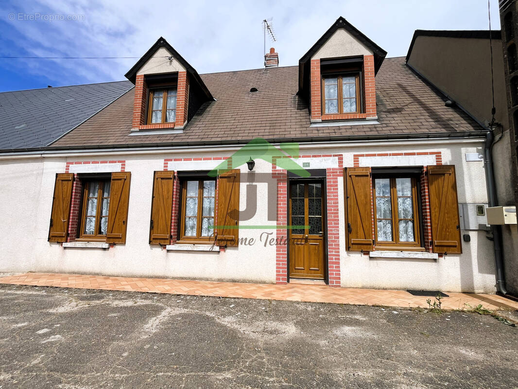 Maison à VILLERMAIN
