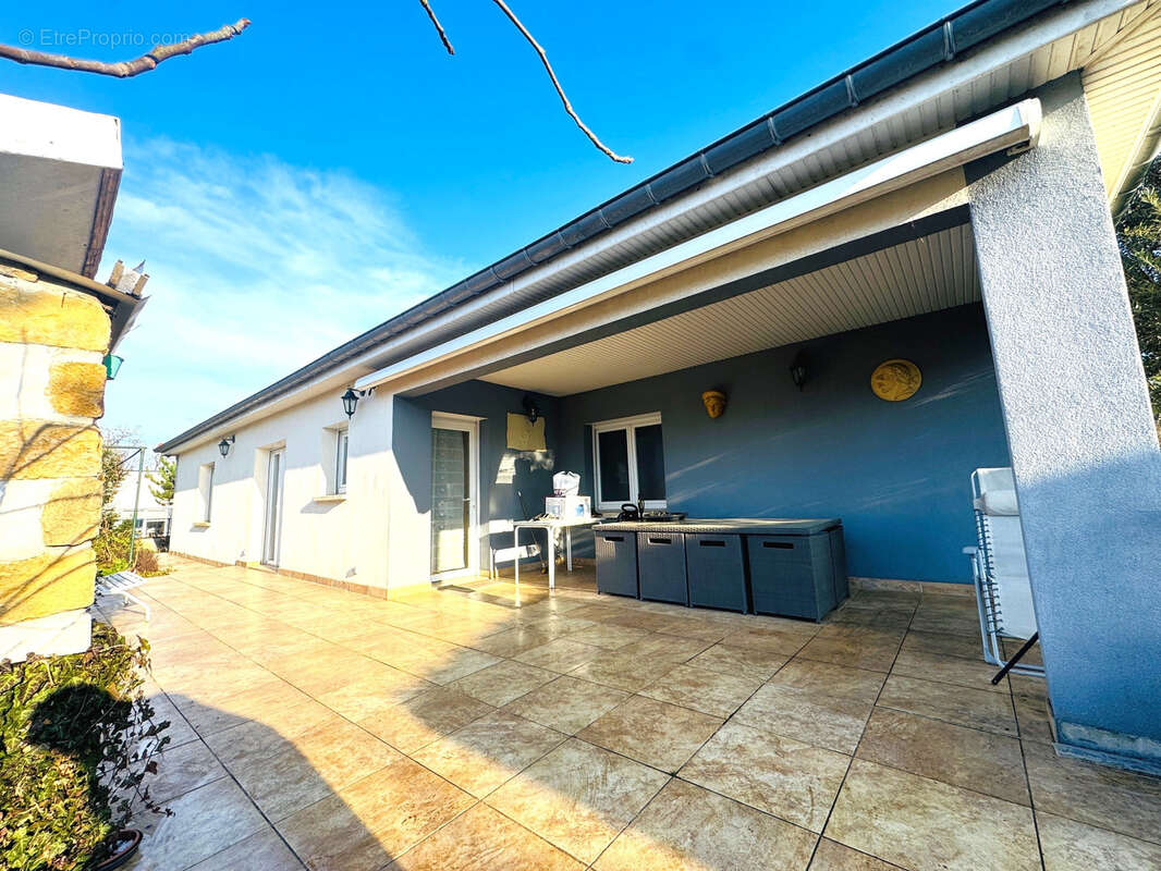 Maison à SAINTE-MARIE-AUX-CHENES