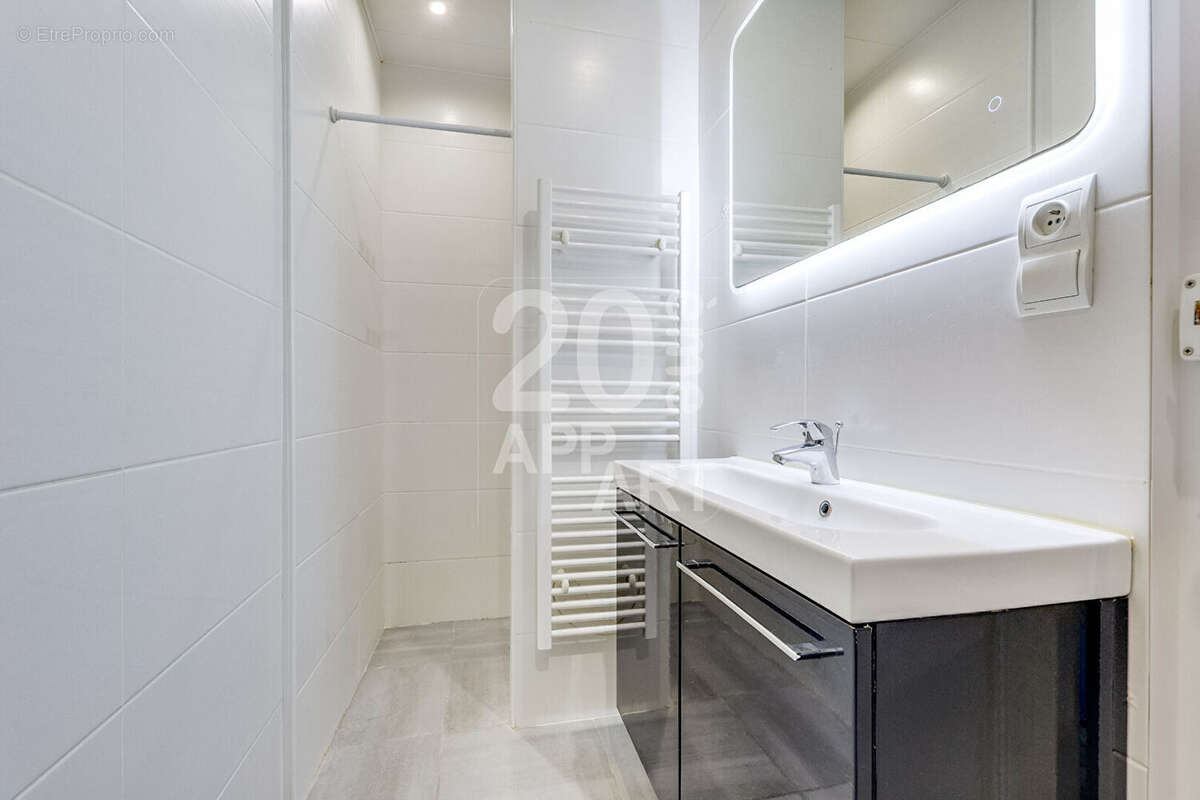 Appartement à PARIS-20E