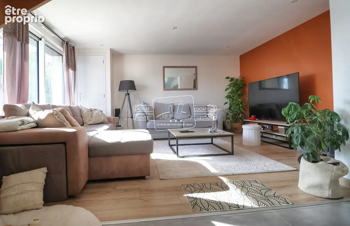 maison familiale de 126m² avec jardin clos à Saint-Florent-le-Vieil - photo 2