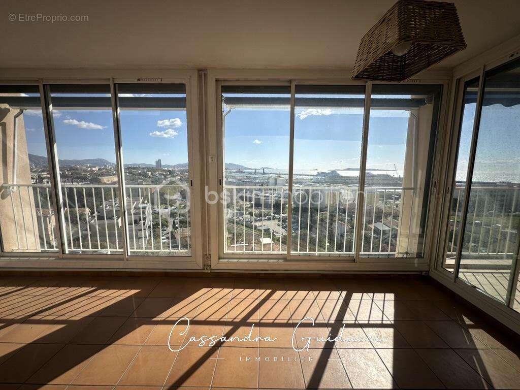 Appartement à MARSEILLE-15E