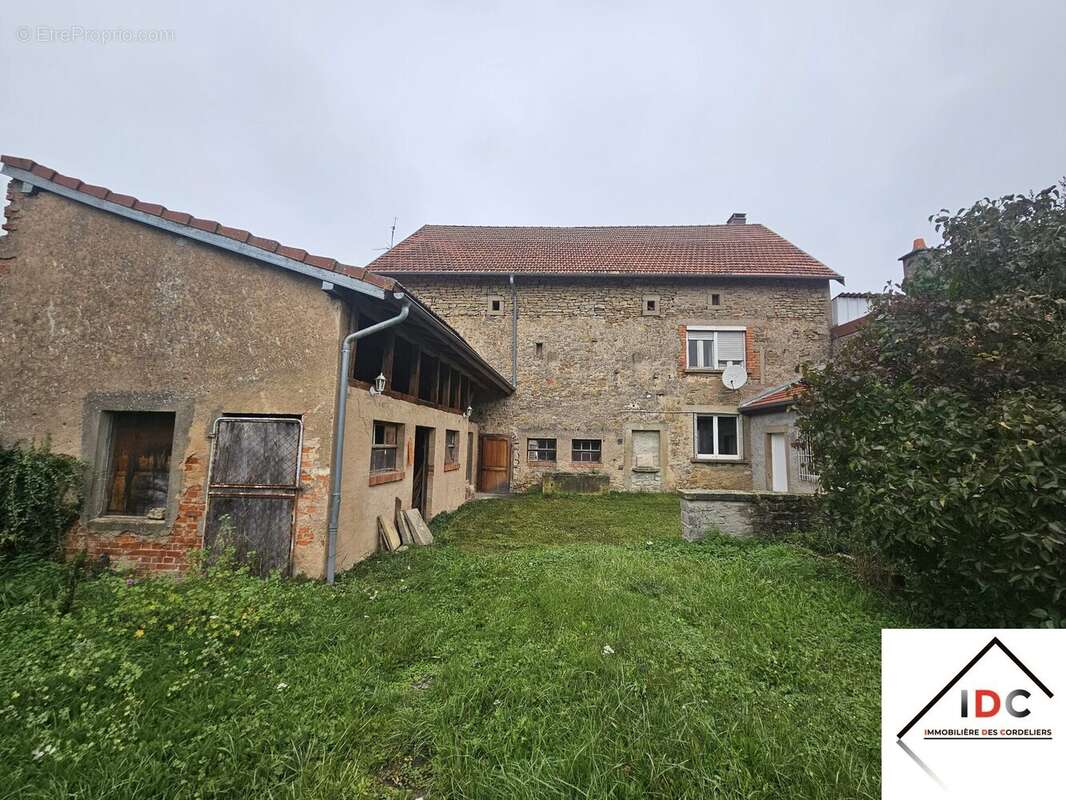 Maison à RECHICOURT-LE-CHATEAU