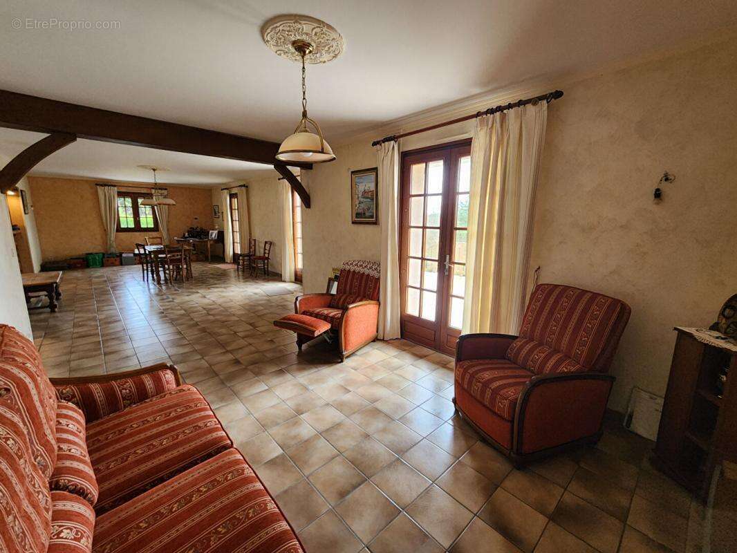 Maison à CHAMBOURG-SUR-INDRE