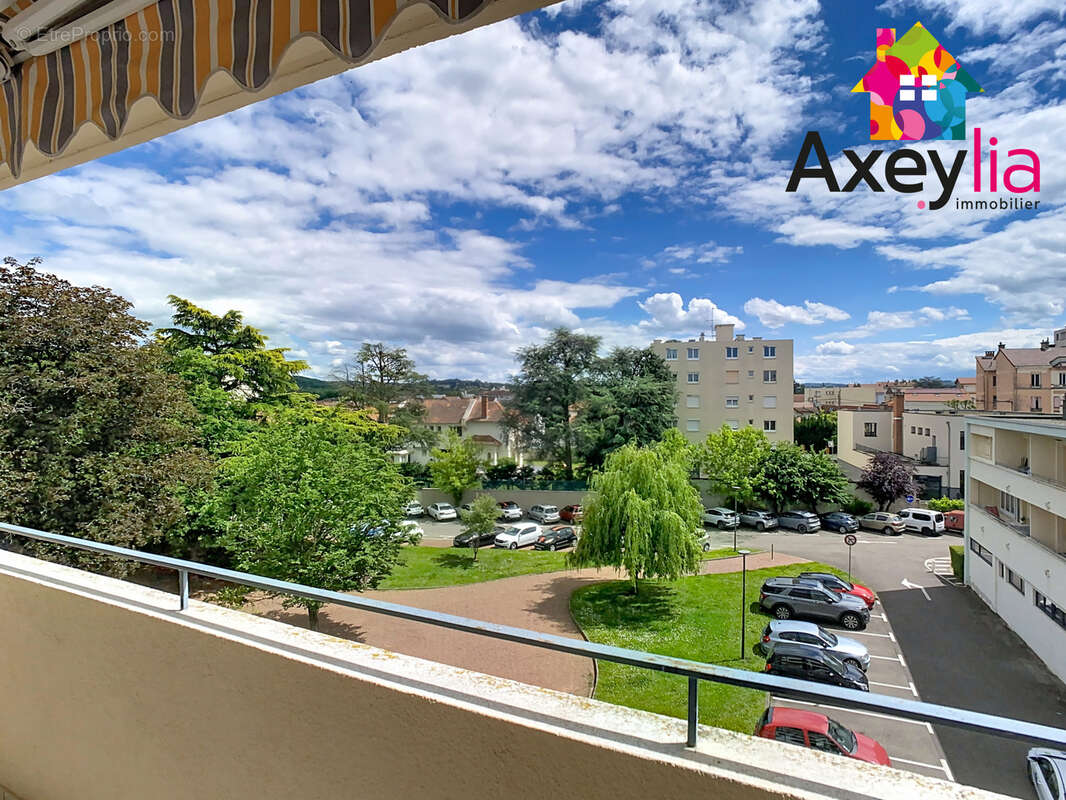 Appartement à LE COTEAU