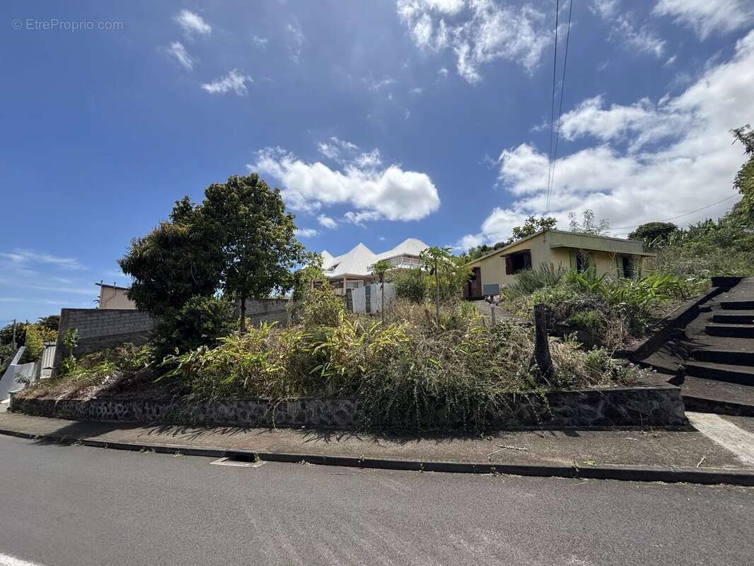 Terrain à L&#039;ETANG-SALE