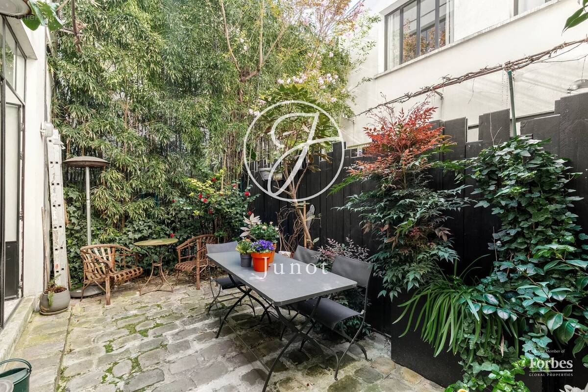 Maison à PARIS-17E