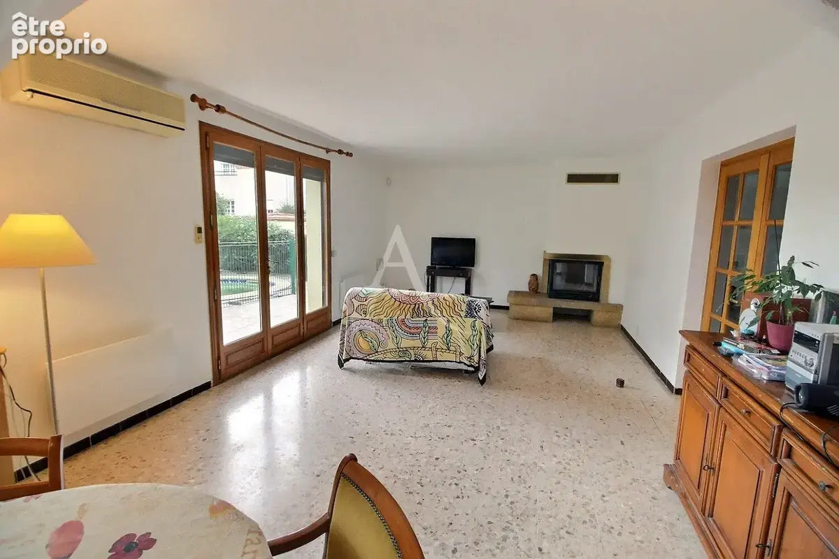 À vendre villa de type f4 d'une surface de 115 m² sur terrain 3 faces de 385 m² avec piscine et garage - photo 5