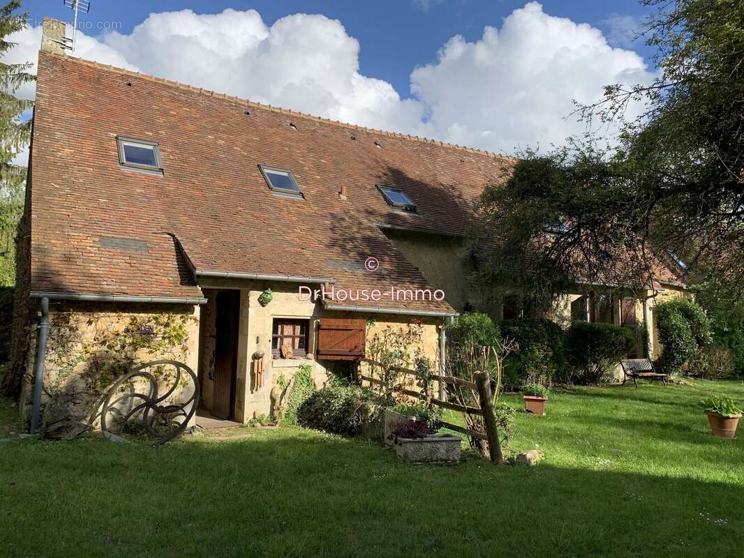 Maison à LA CHAPELLE-SOUEF