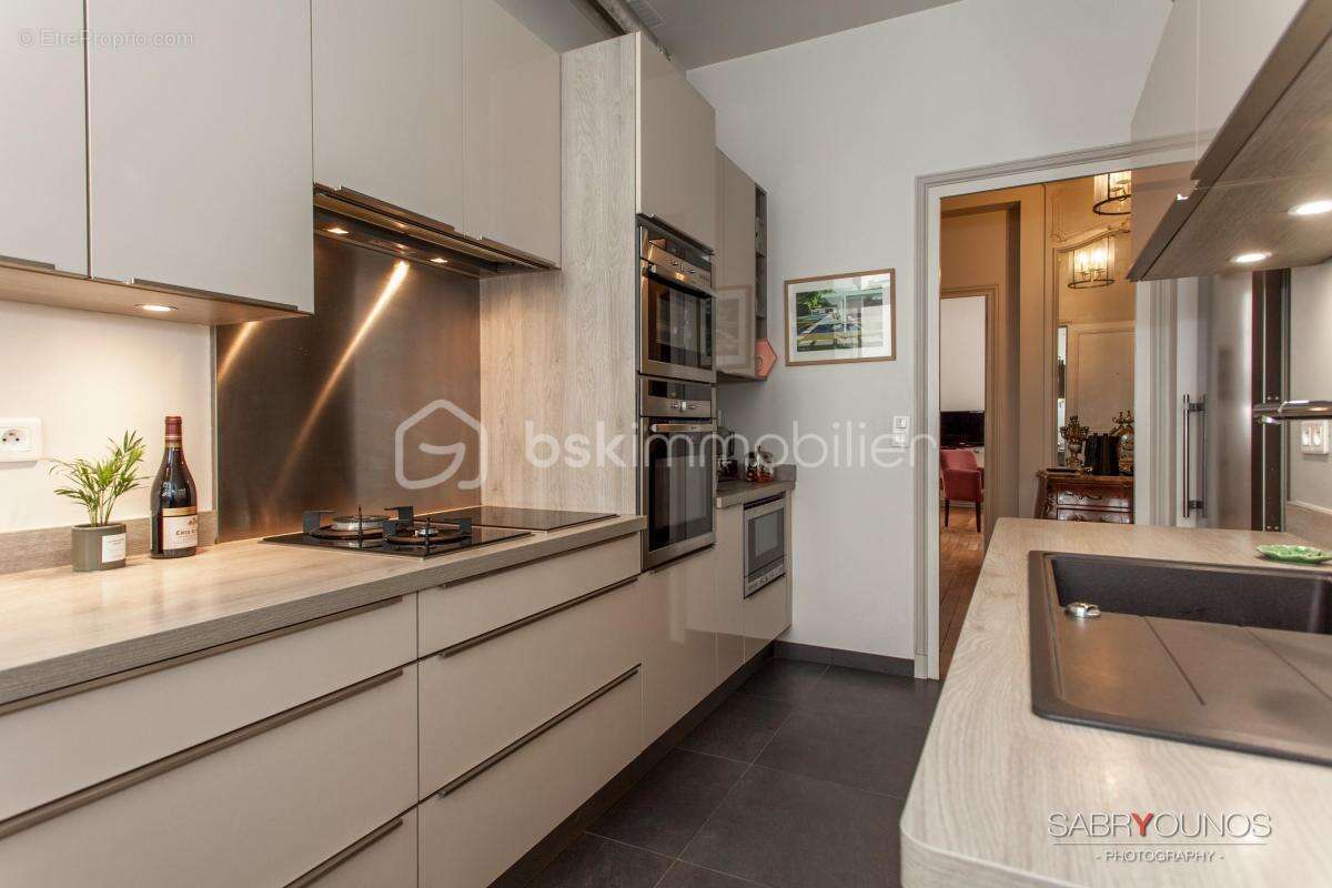 Appartement à PARIS-7E