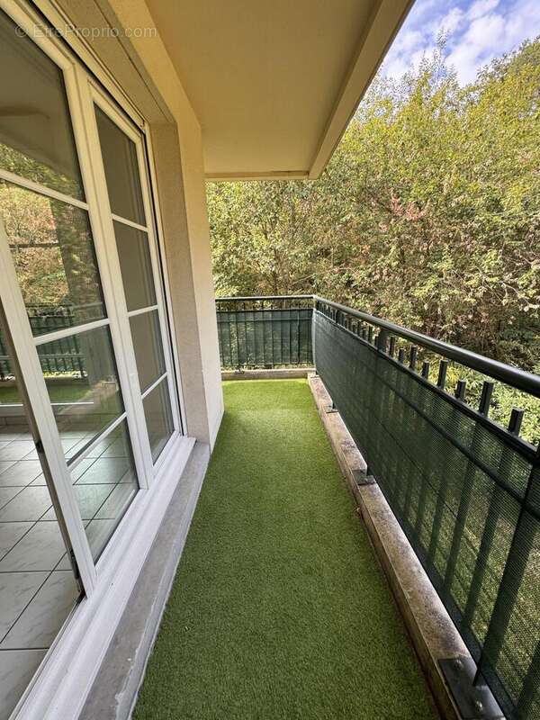Appartement 59 m² à Fontenay-Le-Fleury  - photo 9
