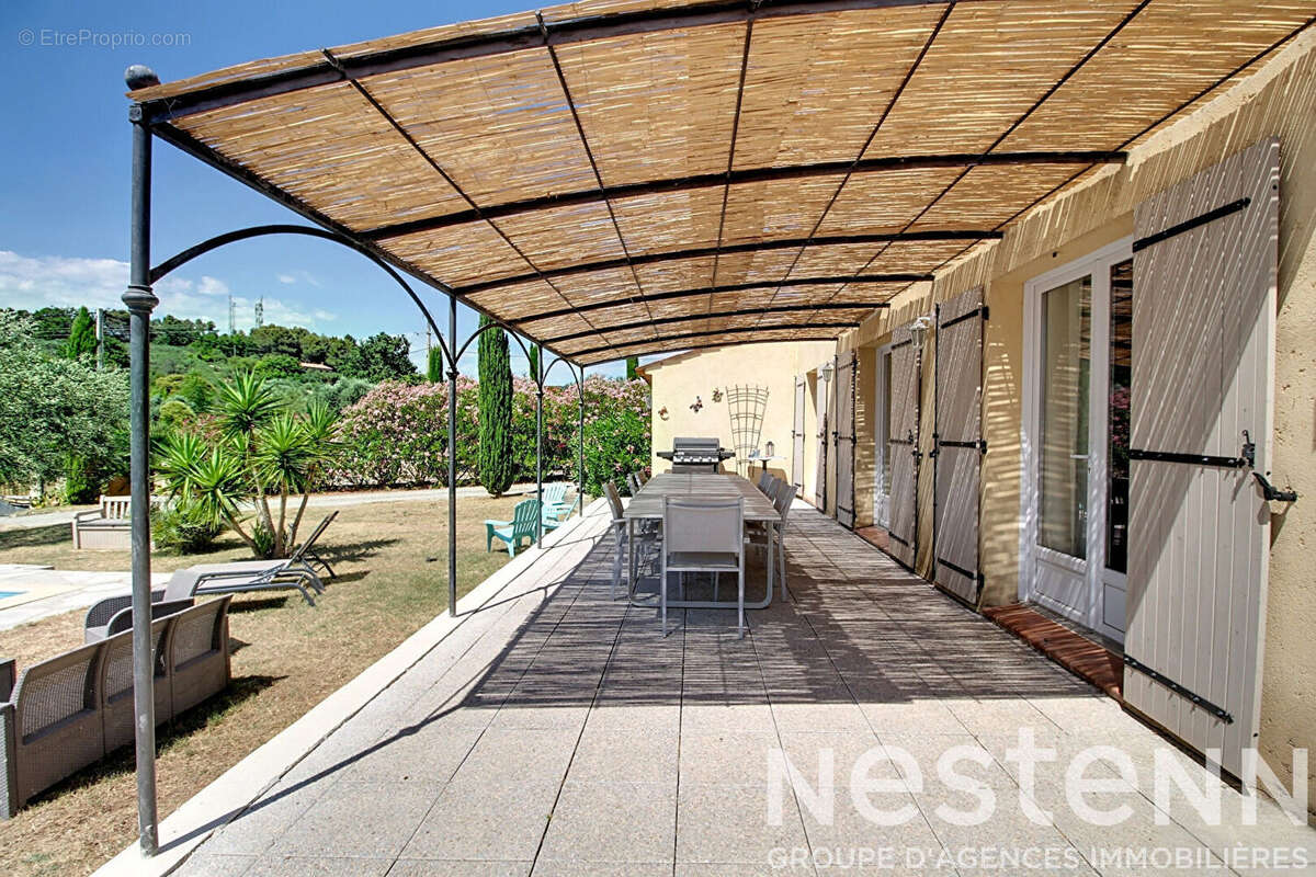 À VENDRE DRAGUIGNAN Maison 5 chambres, 168 m² sur 1500 m² de terrain avec Piscine - photo 4