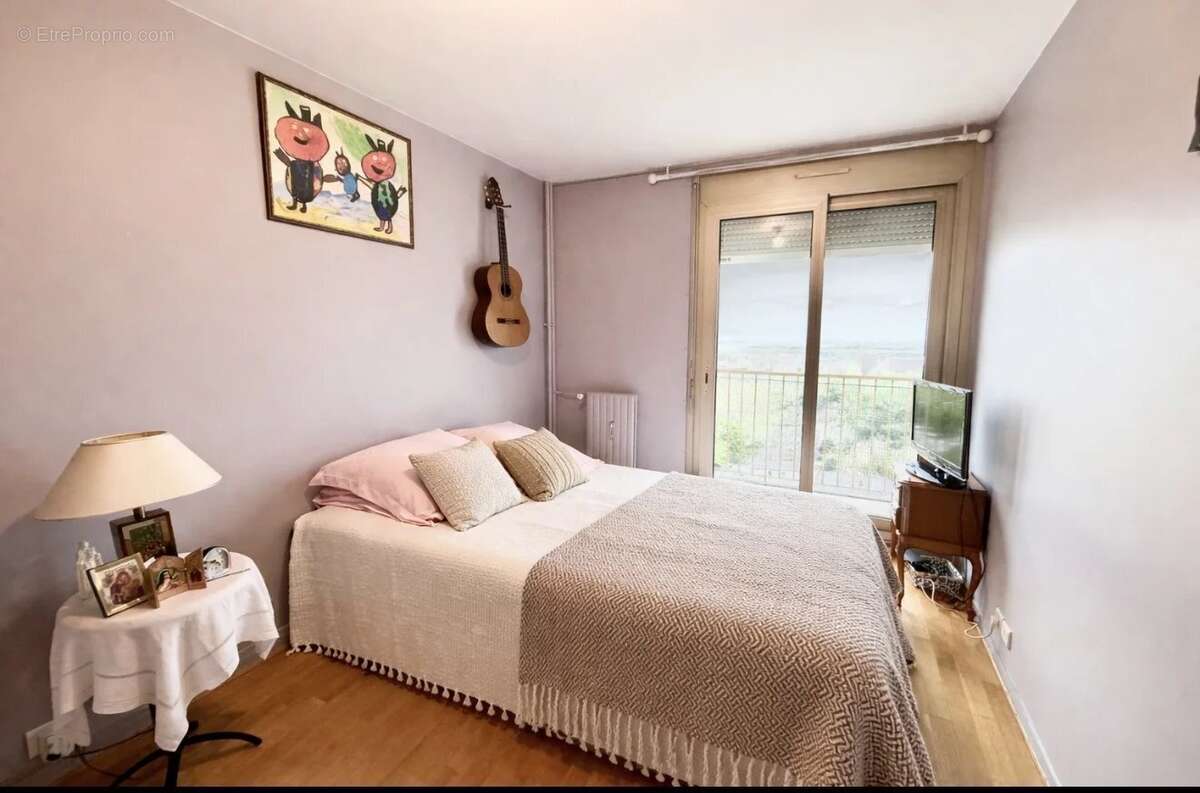 Appartement à LES LILAS