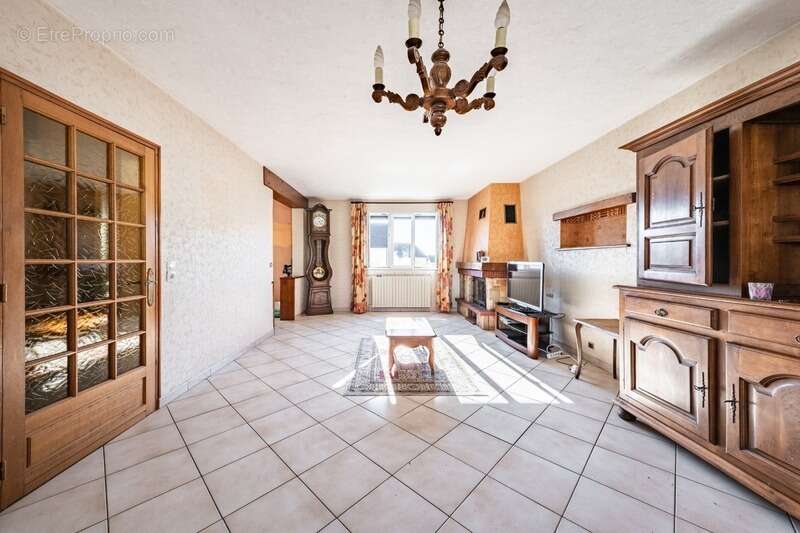 Maison à COUCHEY
