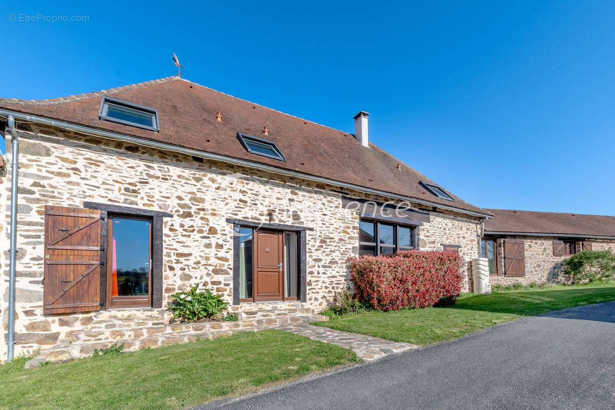 Maison à SAINT-GERMAIN-LES-BELLES
