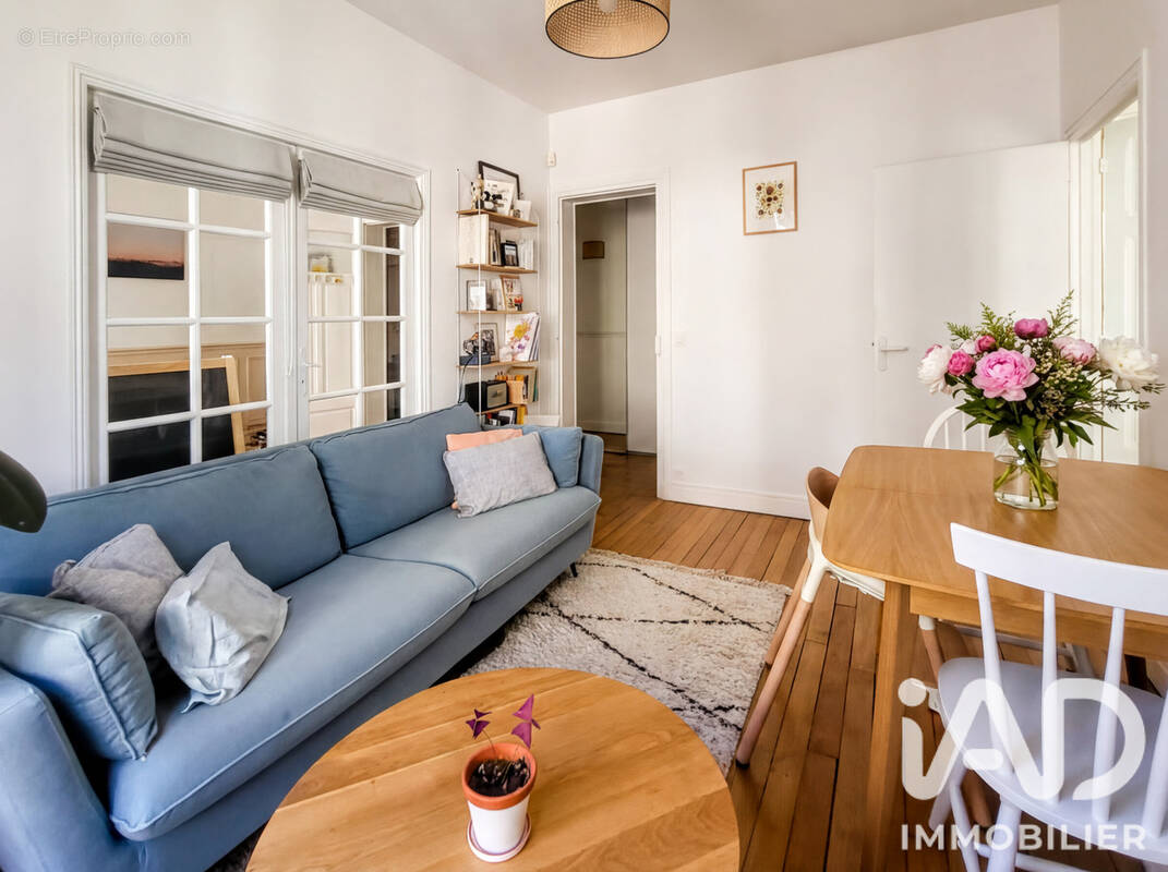 Photo 1 - Appartement à MONTROUGE