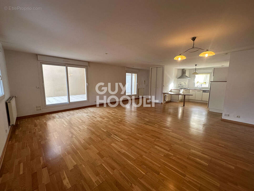 Appartement à PERIERS