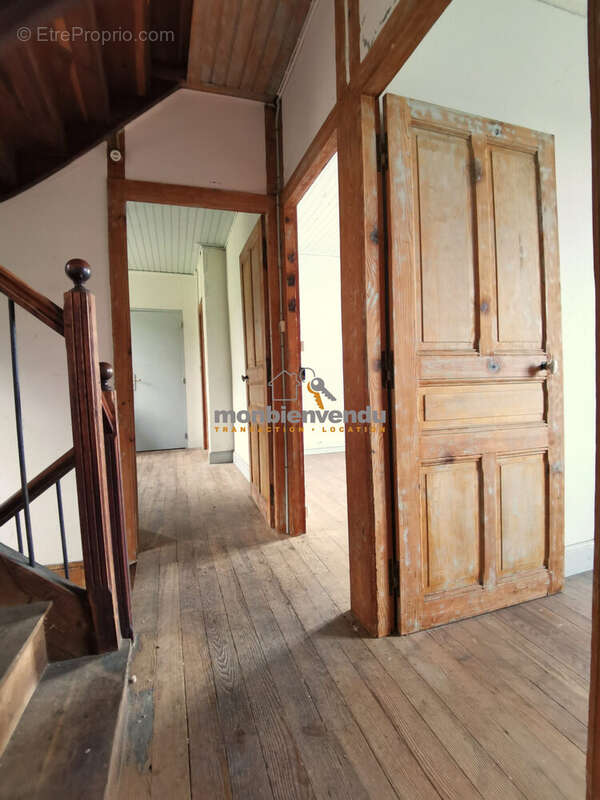 Maison à SAINT-CHAMANT