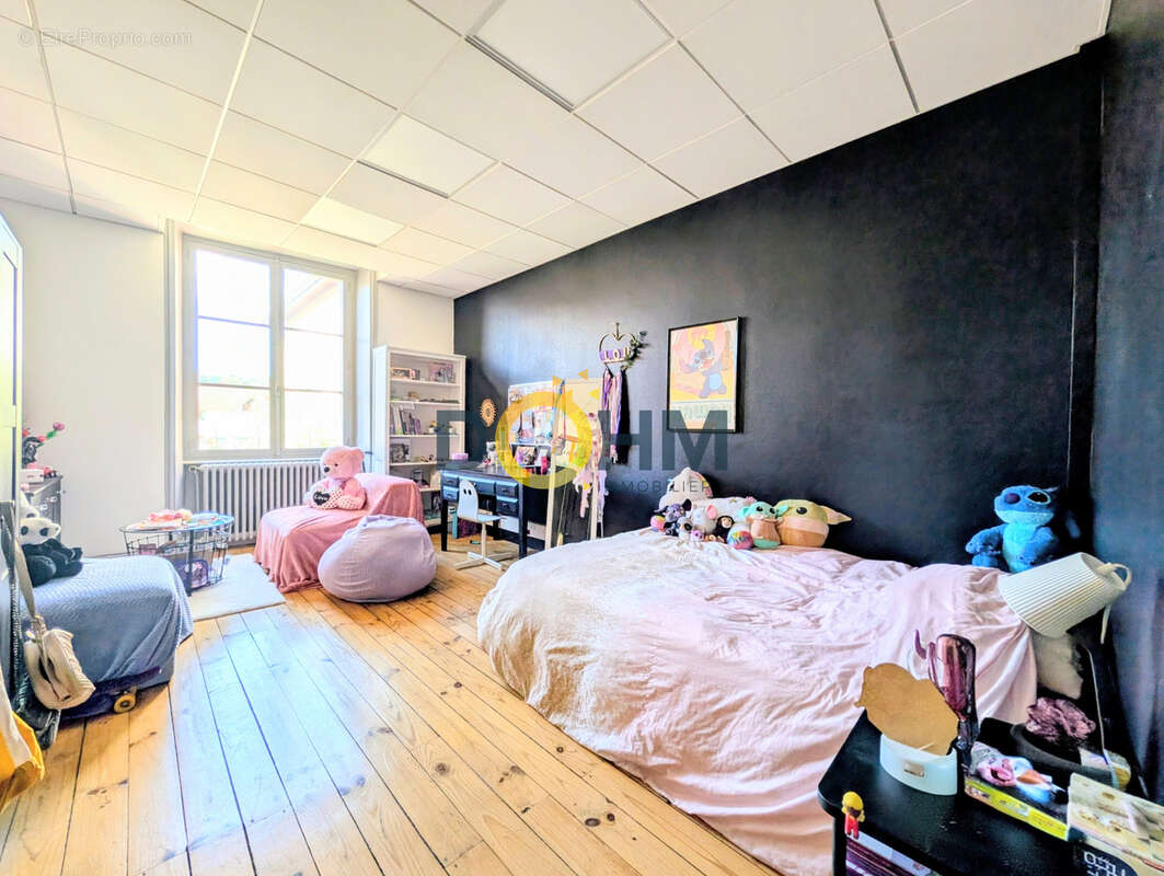 Appartement à LA TOUR-DU-PIN