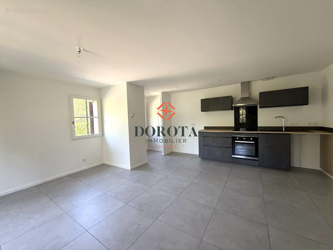 Appartement 60 m² à Saint-Ismier  - photo 7