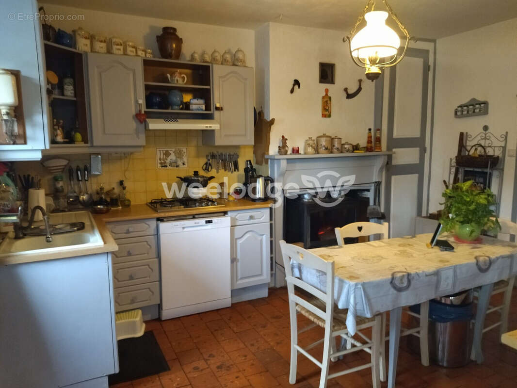 Maison à LA CELLE-DUNOISE