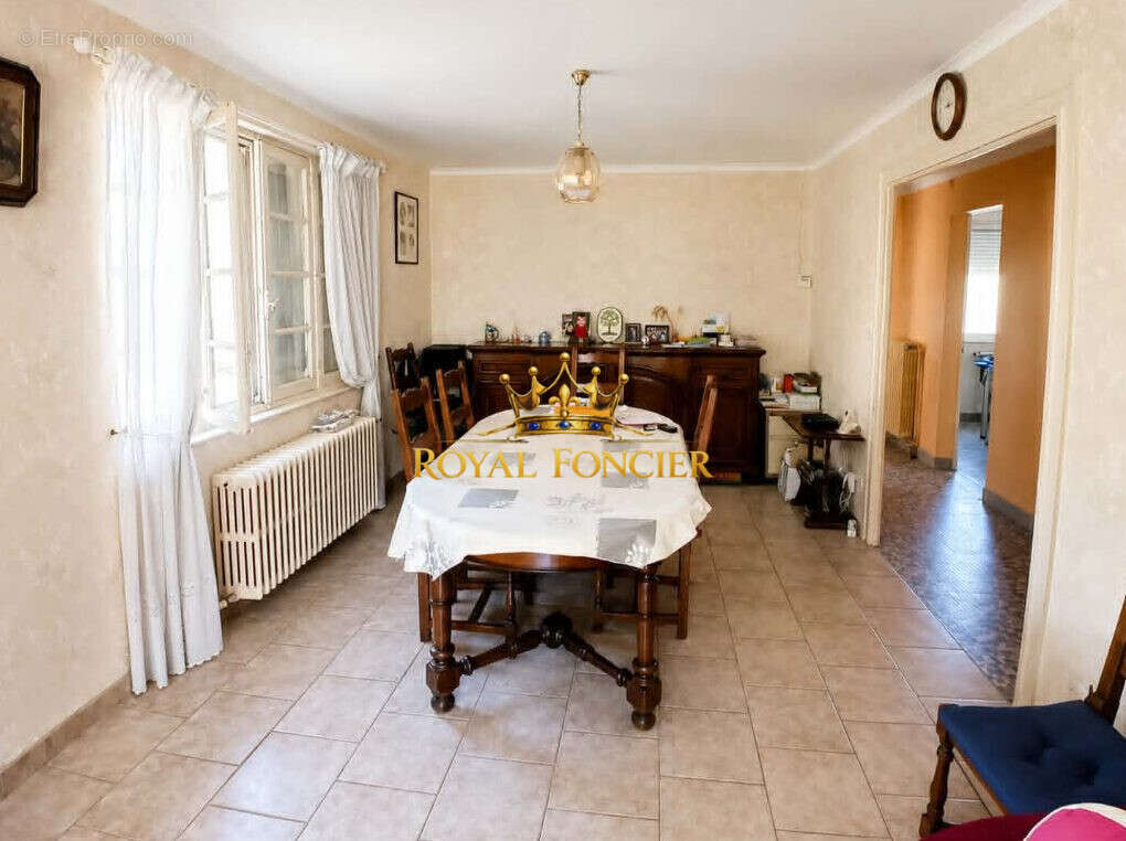 Séjour - Maison à PREUILLY-SUR-CLAISE