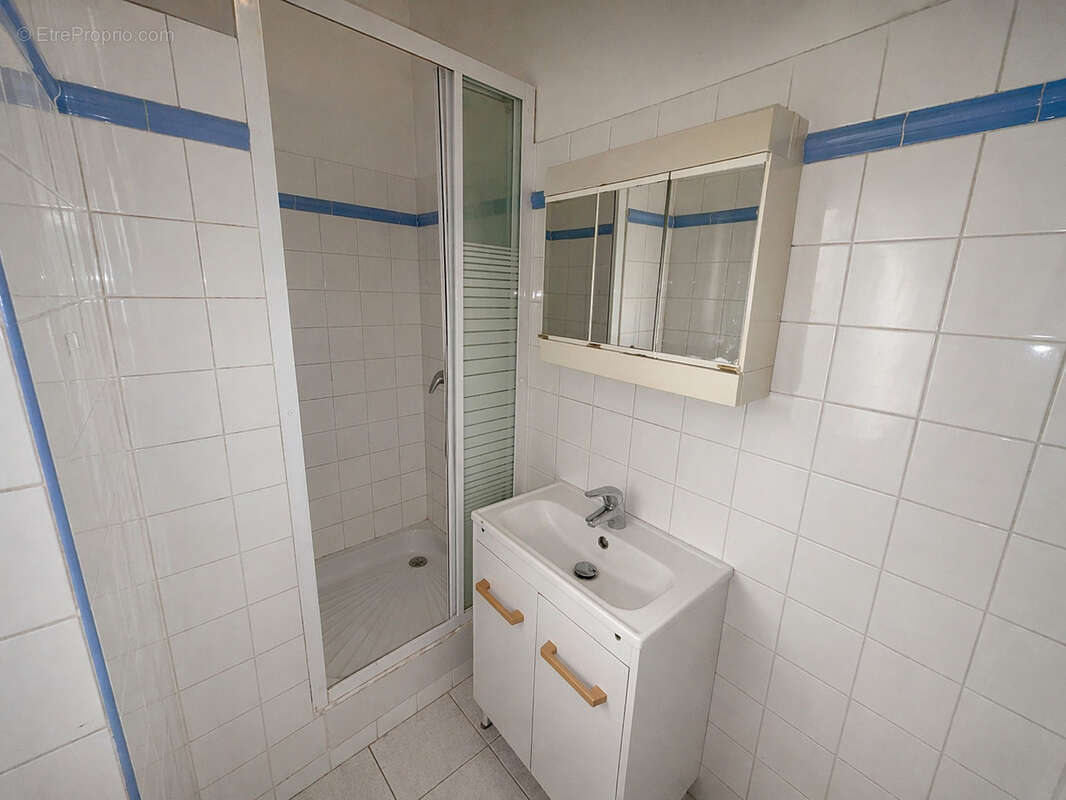 Appartement à VERGEZE