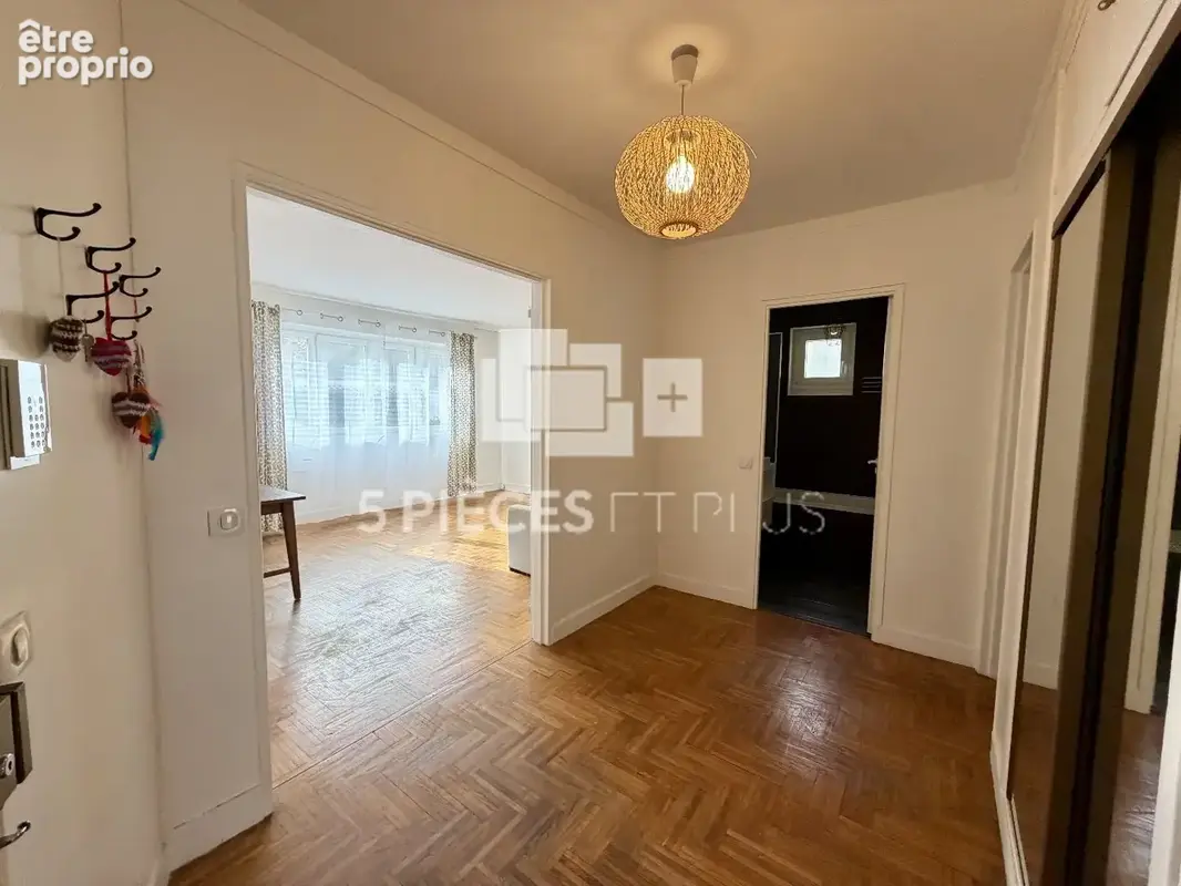 Résidence recherchée à 2 pas de toutes les commodités - photo 2