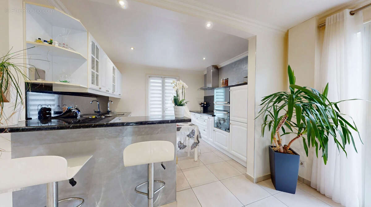 Maison à PONTAULT-COMBAULT