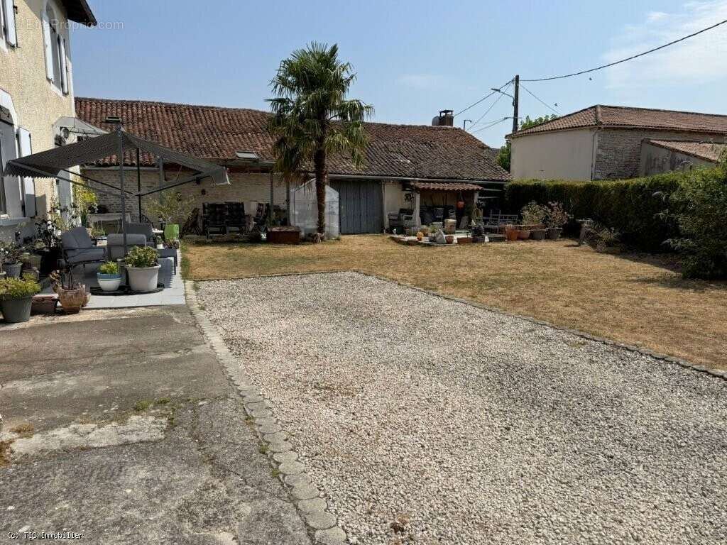 Maison de Campagne Avec 4 Chambres à Loubille - Exclusif à TIC IMMOBILER - photo 2