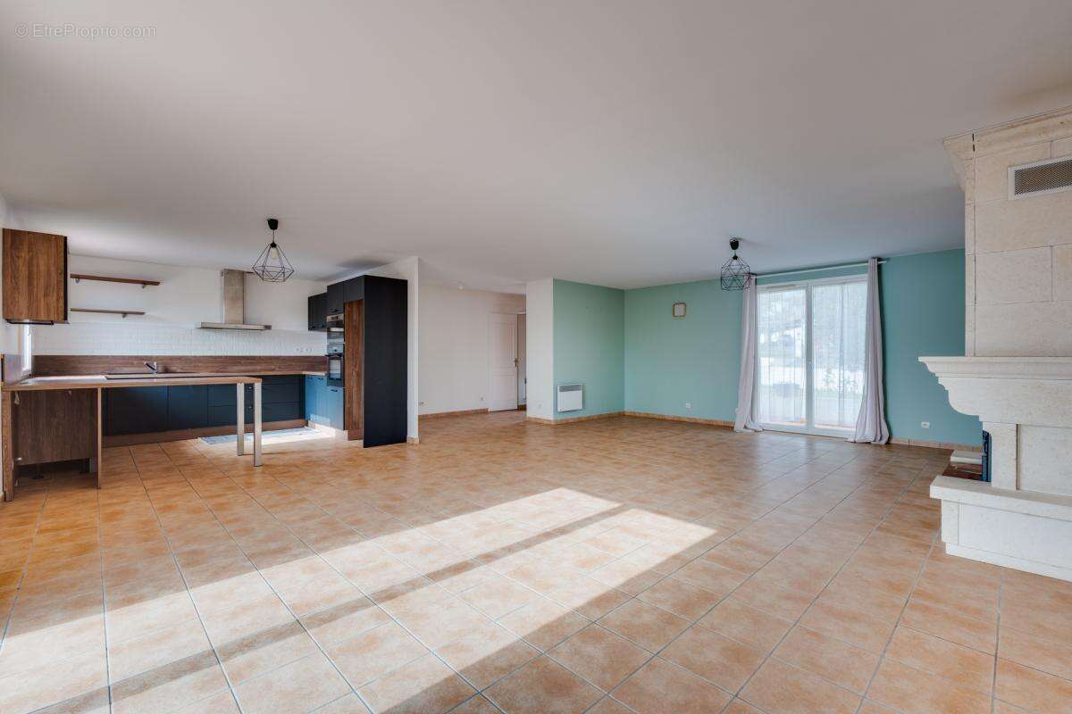 Maison à MONTEGUT-LAURAGAIS
