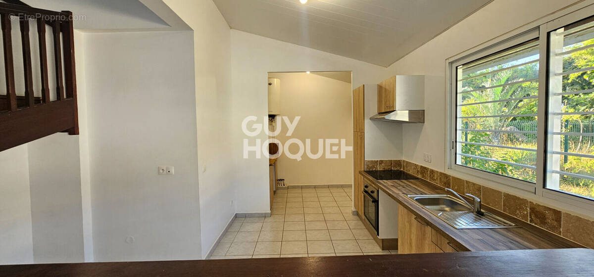 Maison à REMIRE-MONTJOLY