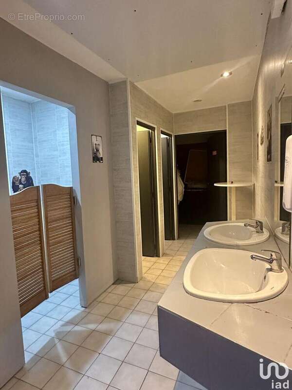 Photo 4 - Commerce à JOIGNY