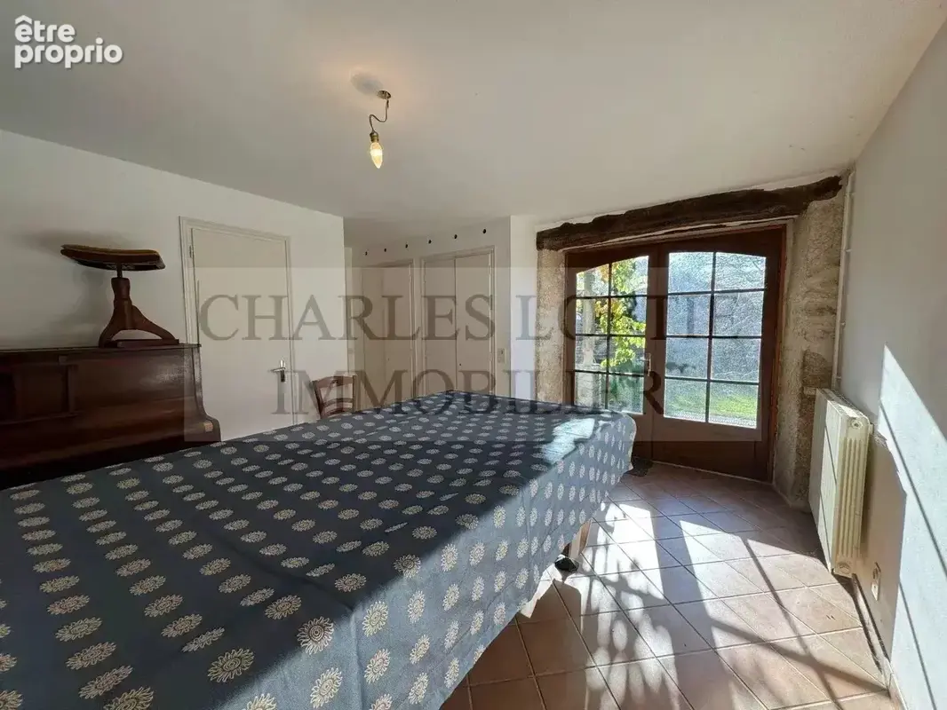 Belle maison en pierre avec piscine, au calme, sur un terrain de 1 800 m² - photo 7