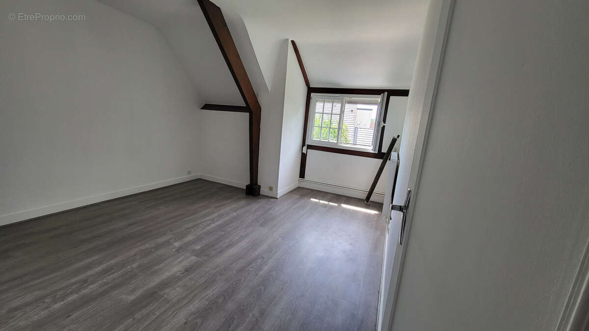 Maison à LA BONNEVILLE-SUR-ITON