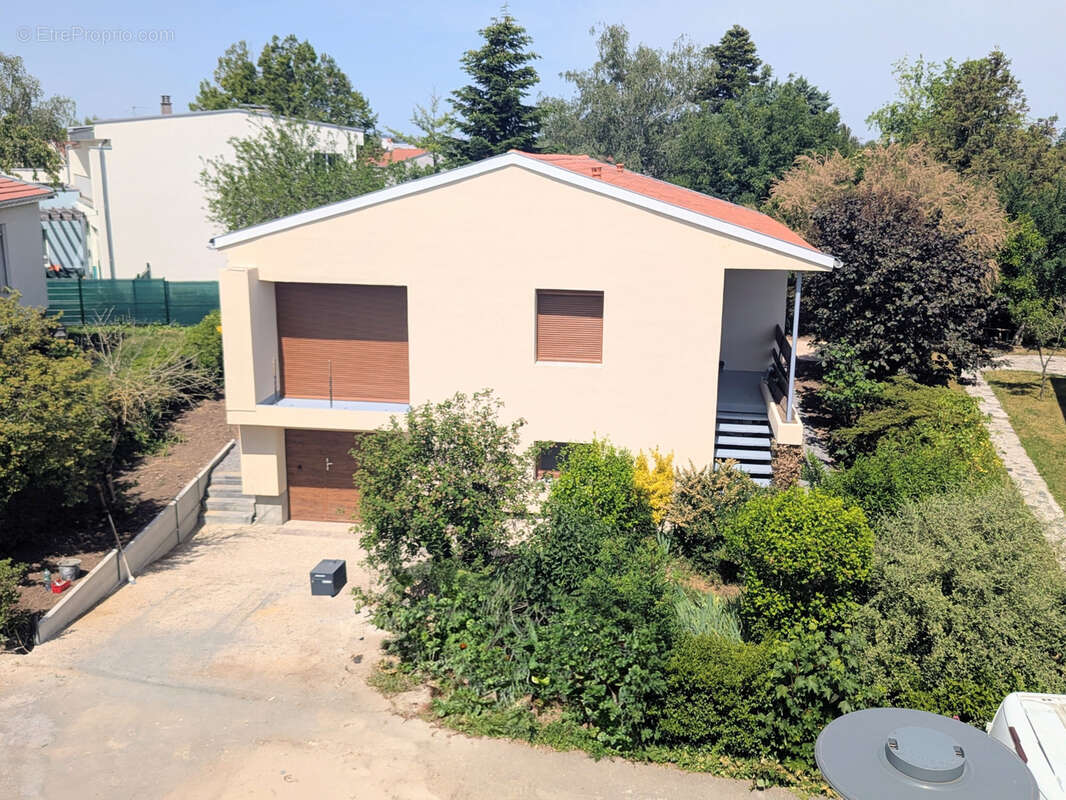 Maison à JARVILLE-LA-MALGRANGE