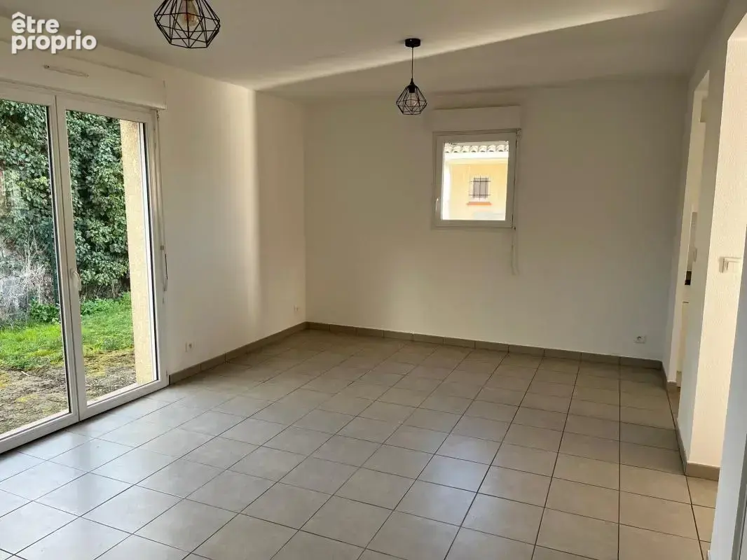 Spécial investisseurs, Maison T3 plein centre de Labastide-Saint-Sernin - photo 3