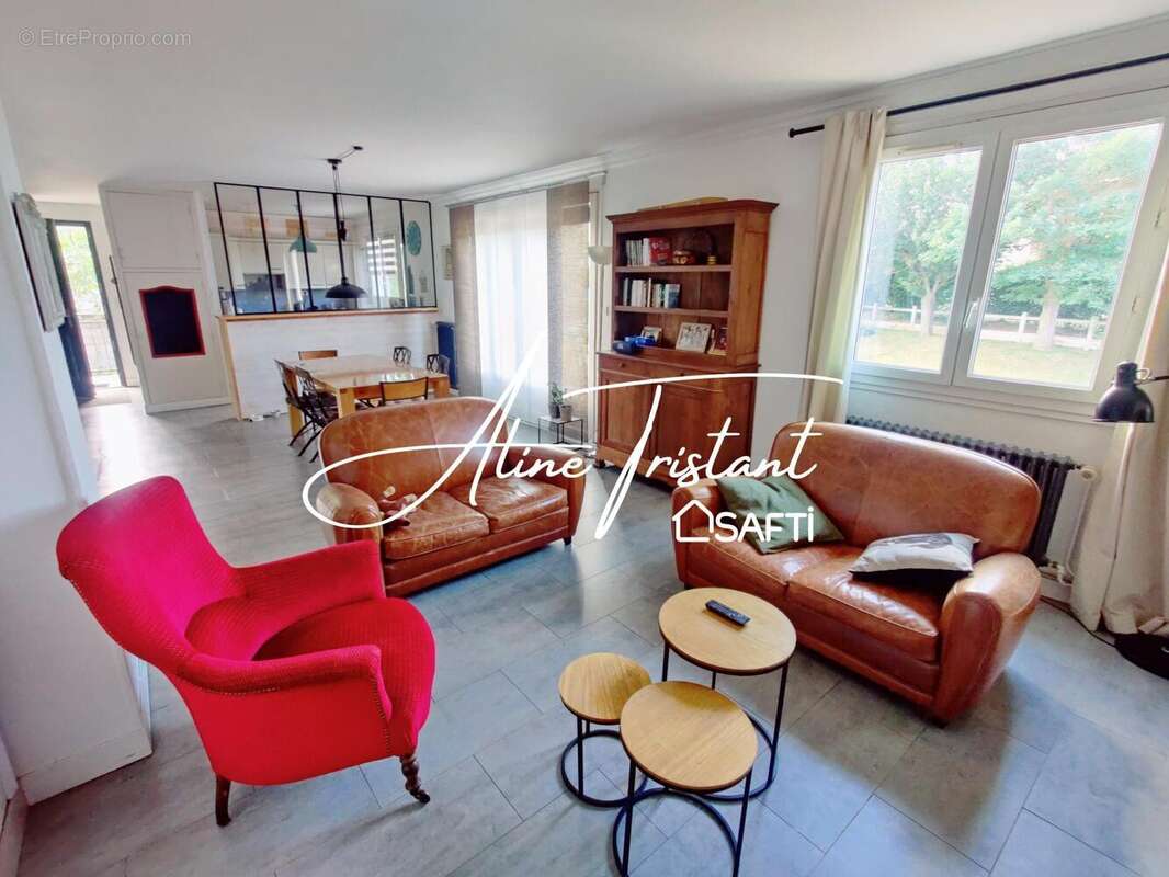 Photo 5 - Maison à FONTAINE-ETOUPEFOUR